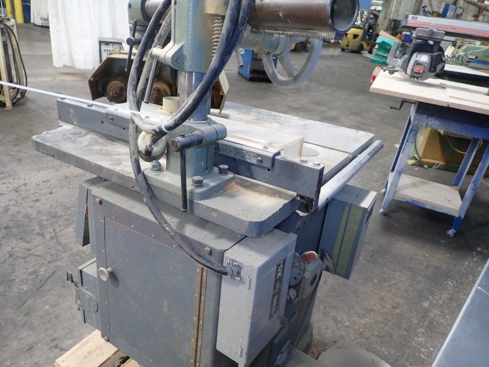 Delta / Rockwell 10" Table Saw W/ Feeder