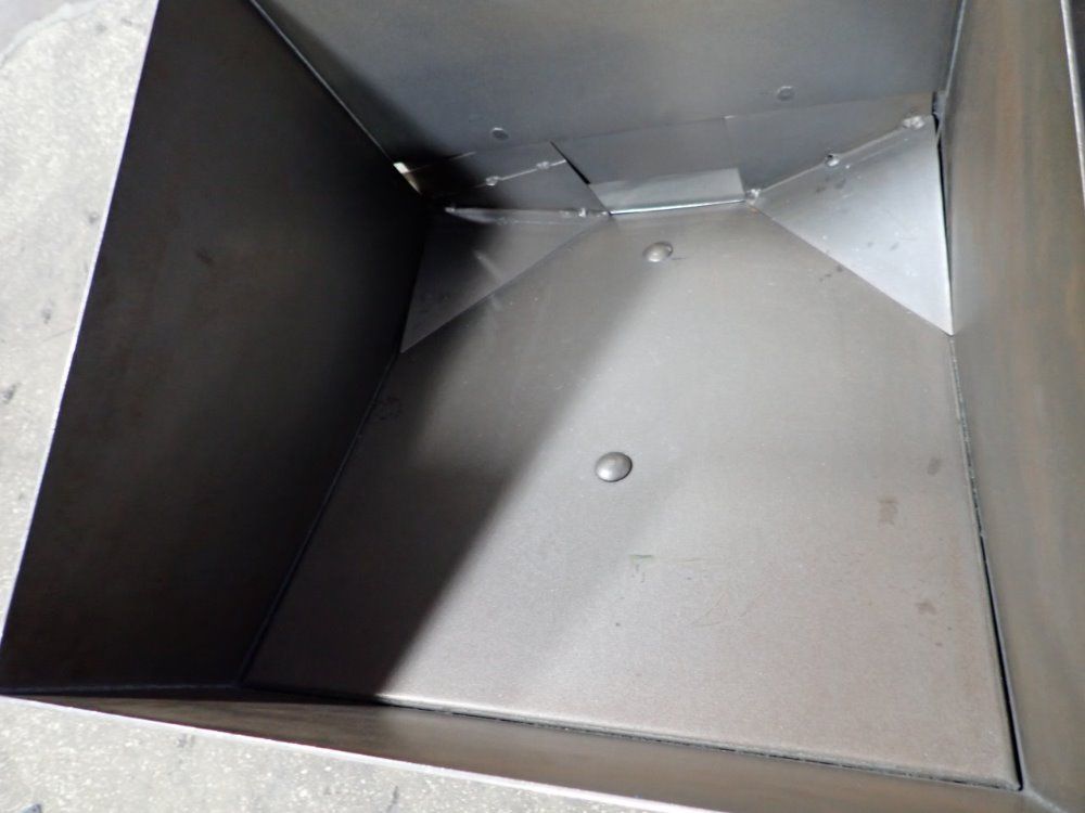 New London Engineering Incline Parts Conveyor