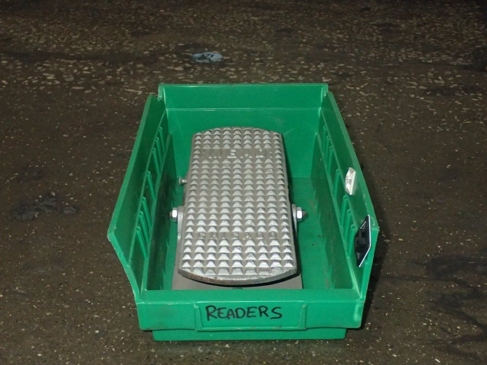 Mead Chicago Foot Switch