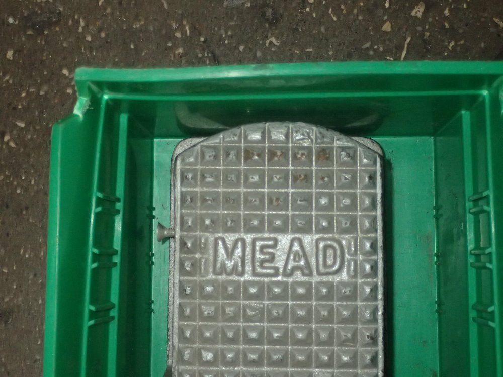 Mead Chicago Foot Switch