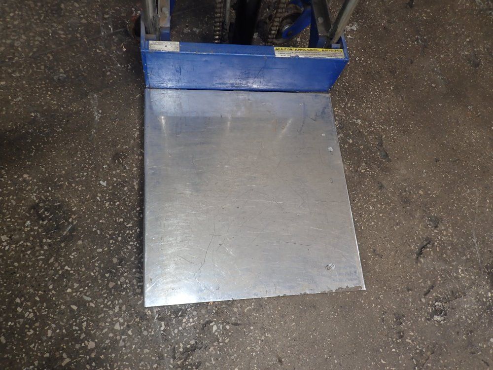 T & S Equipment Lift