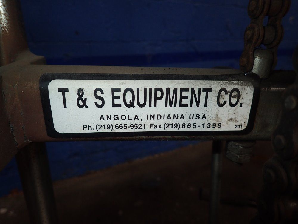 T & S Equipment Lift