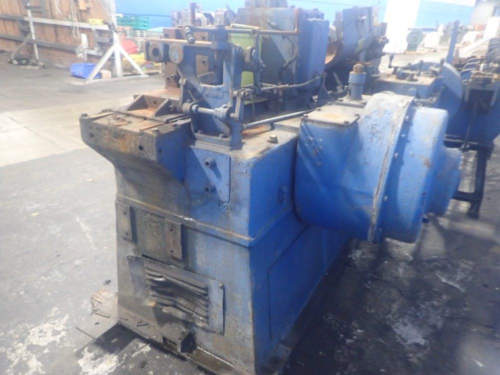 Lewis Machine Co Straightener