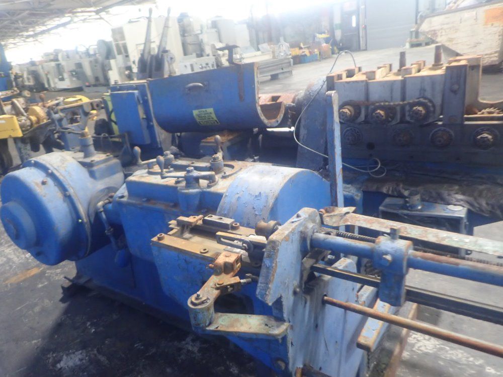 Lewis Machine Co Straightener