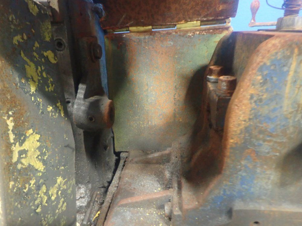 Lewis Machine Co Straightener