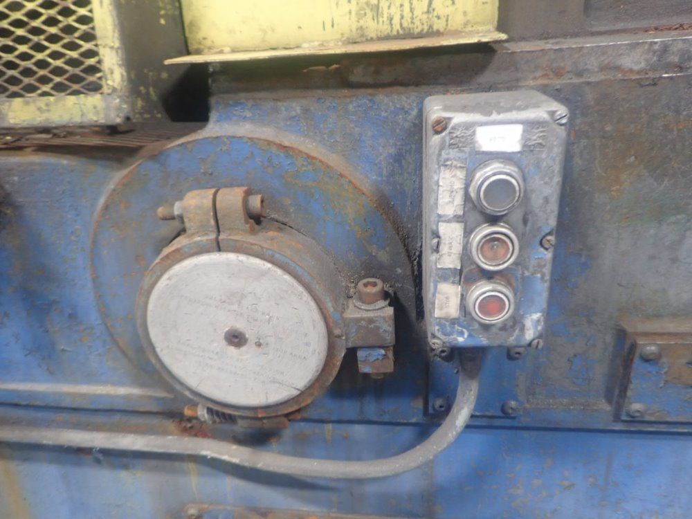 Lewis Machine Co Straightener