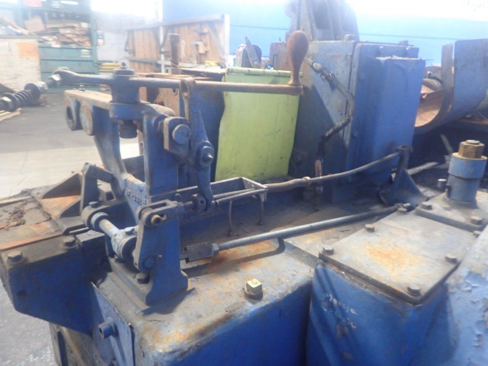 Lewis Machine Co Straightener