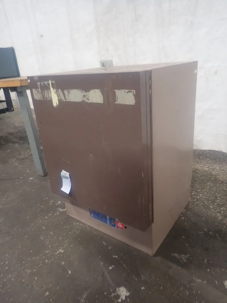 Macalaster Bicknell Oven