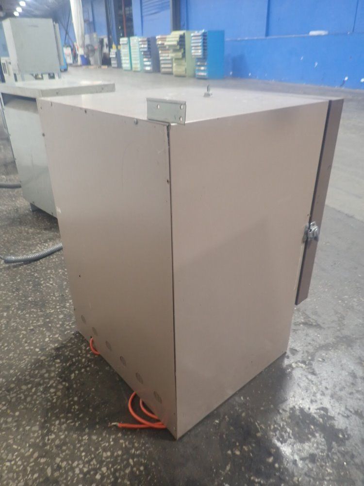 Macalaster Bicknell Oven