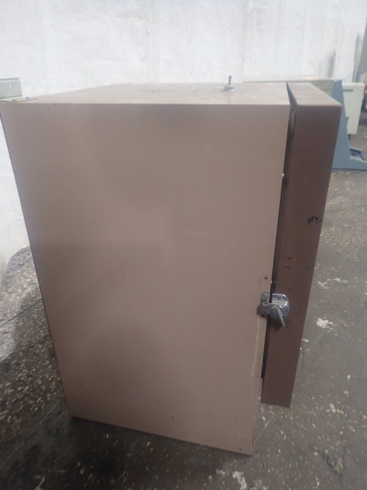 Macalaster Bicknell Oven