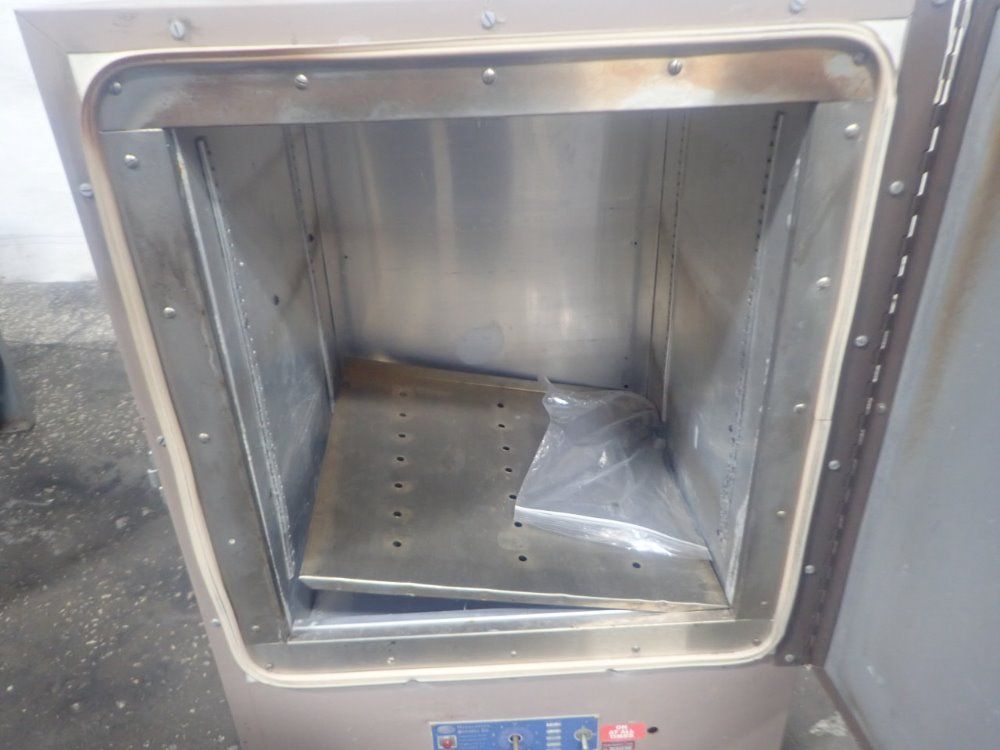 Macalaster Bicknell Oven