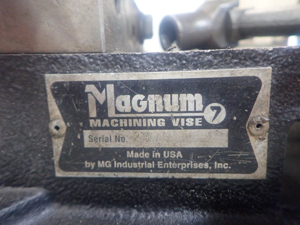Magnum 6" Vise
