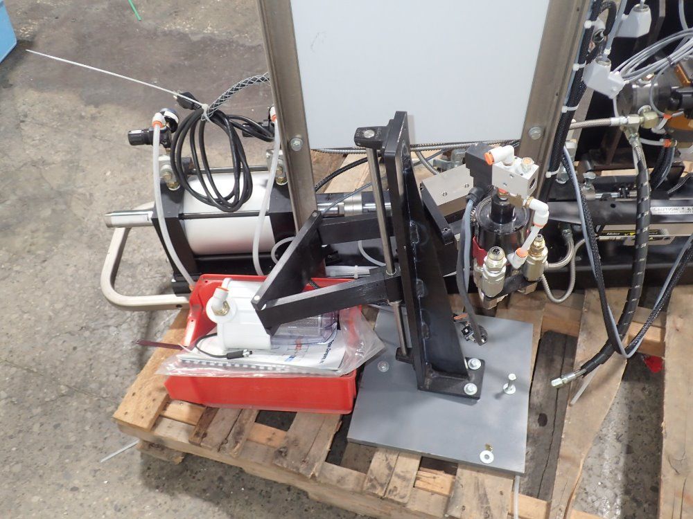 Ashby Cross Dispenser