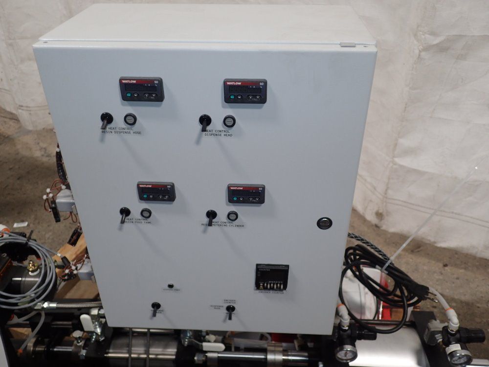 Ashby Cross Dispenser