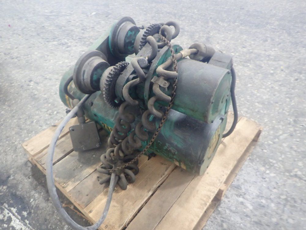 Harnishieger Electric Cable Hoist