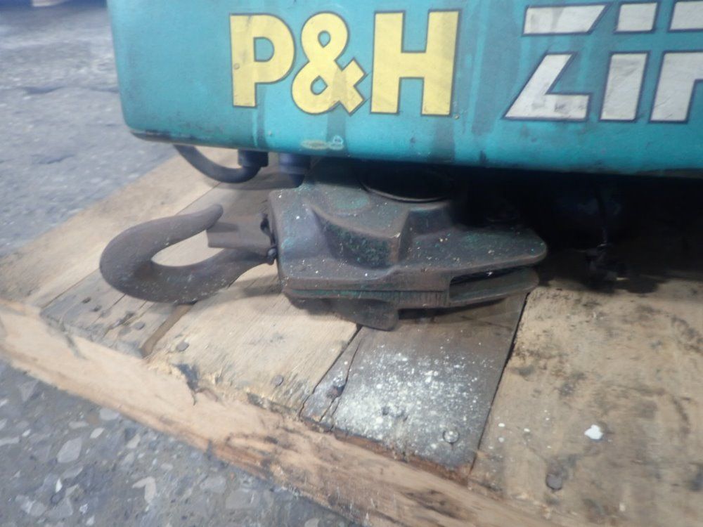 Harnishieger Electric Cable Hoist