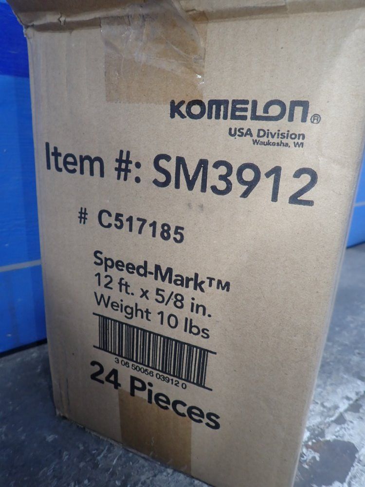 Komelon 12' Measuring Tape