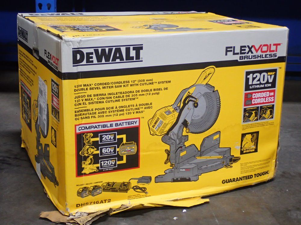 Dwalt Power Saw