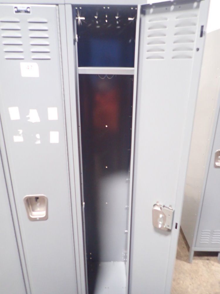 Hollowell Locker