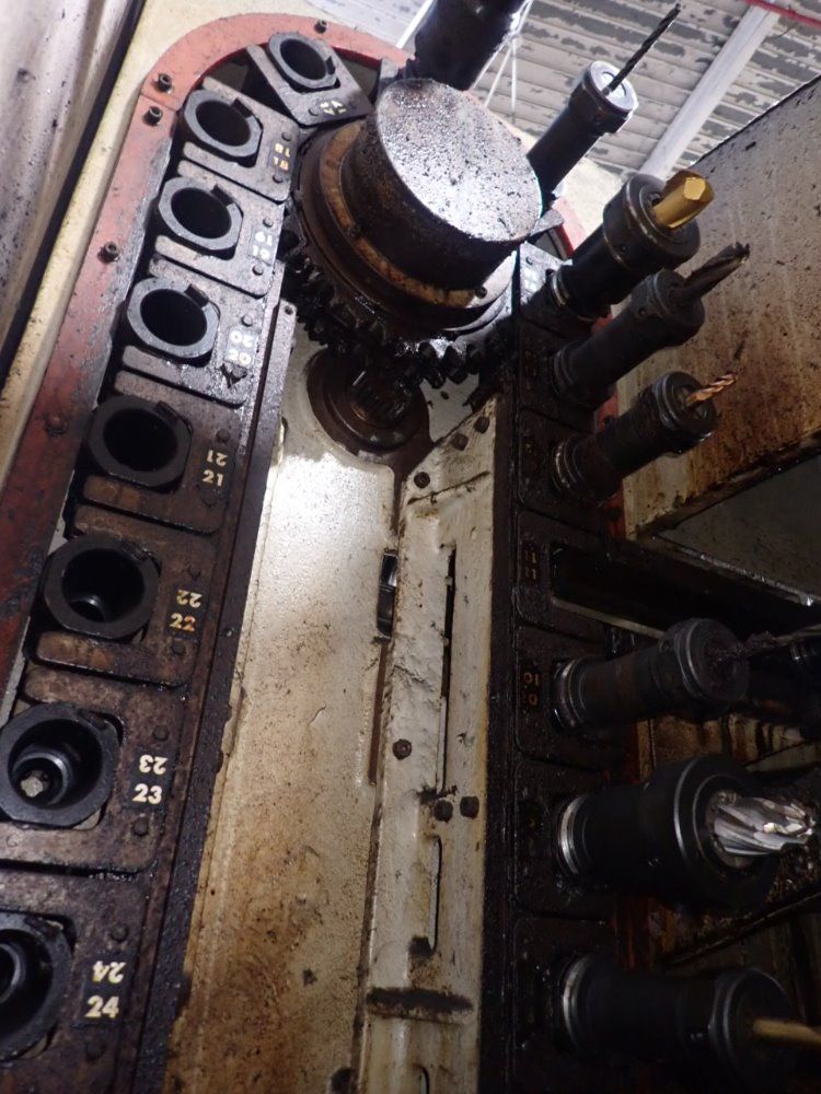 Okuma 15 1/2" X 15 1/2" Millac-40h Cnc Hmc - Millac-40h