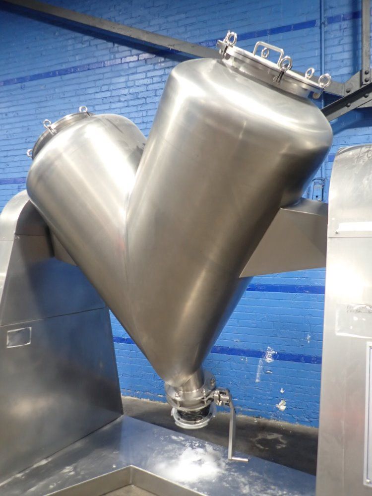 Yutong 264 Gallons Vhj-1000 S/s V Blender - Vhj-1000