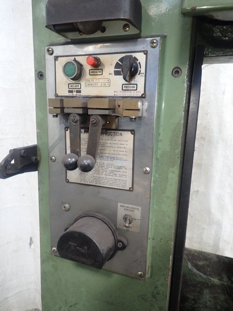 T-jaw 20" X 10" 500d Vertical Band Saw - 500d