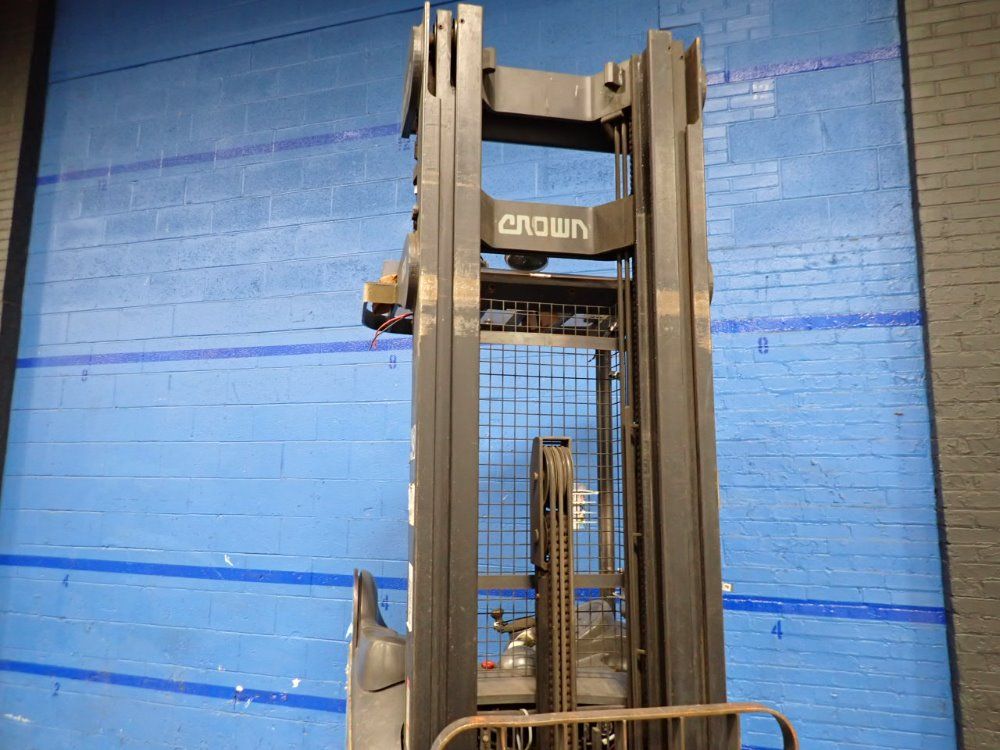 Crown Electric Stand Up Straddle Forklift