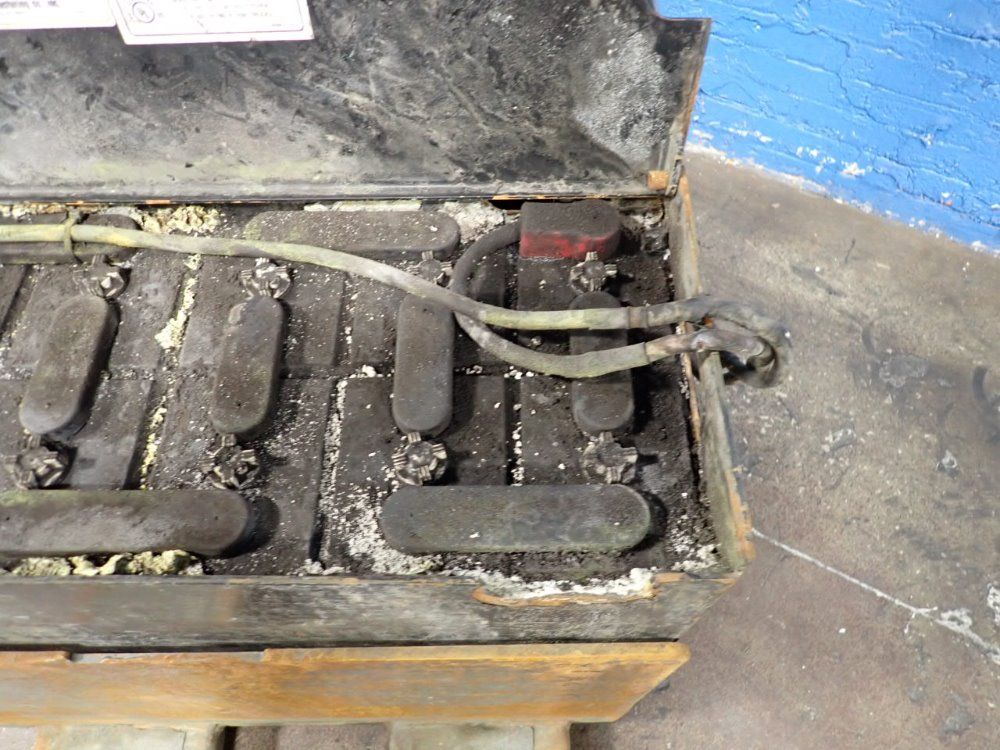 Nissan Electric Pallet Jack