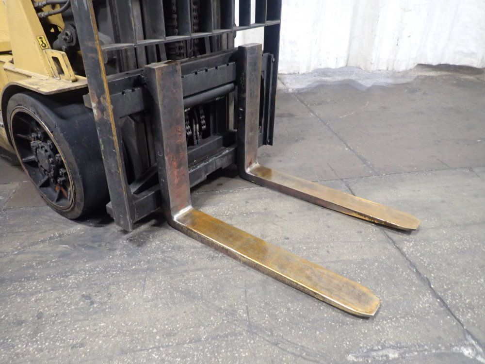 Caterpillar 15500# Gc70k Propane Forklift - Gc70k