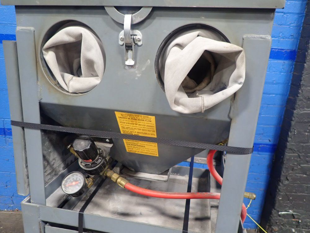 Trinco Blast Cabinet