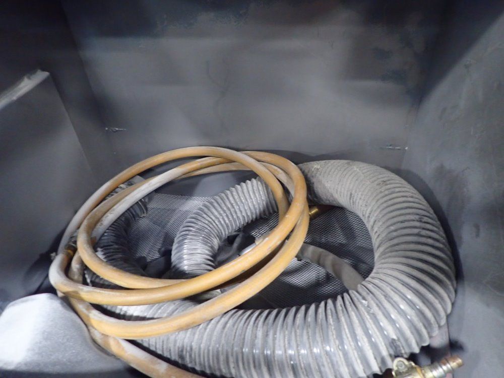 Trinco Blast Cabinet