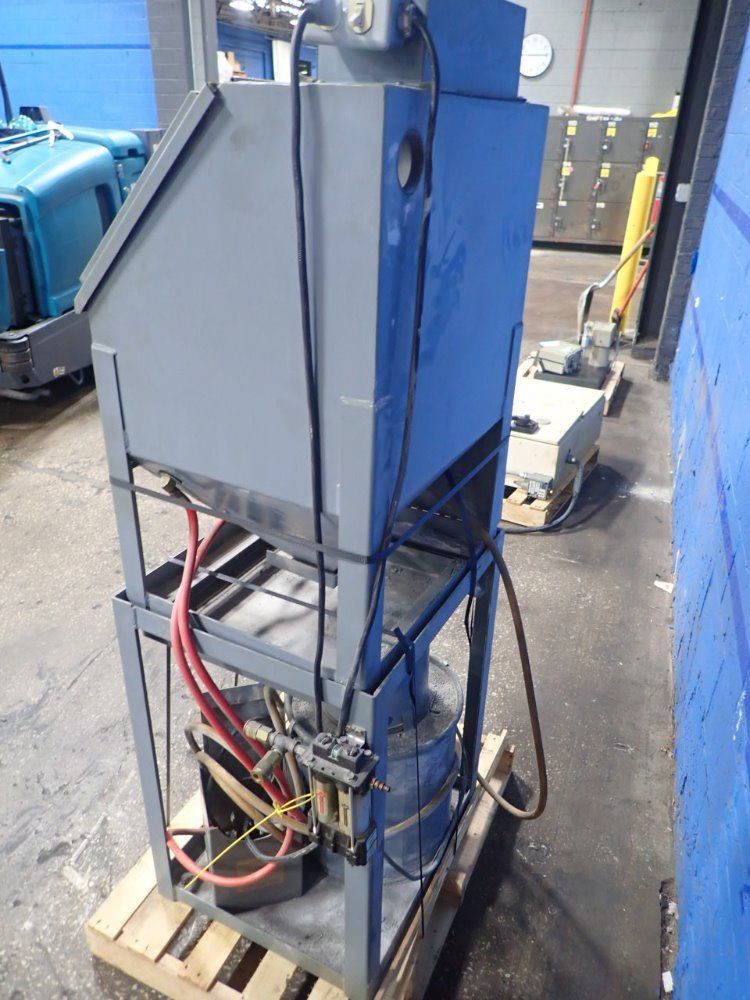 Trinco Blast Cabinet