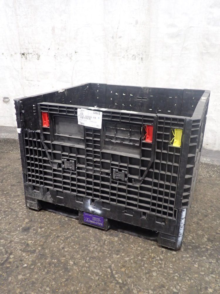 Cooper Standard Collapsible Plastic Crate