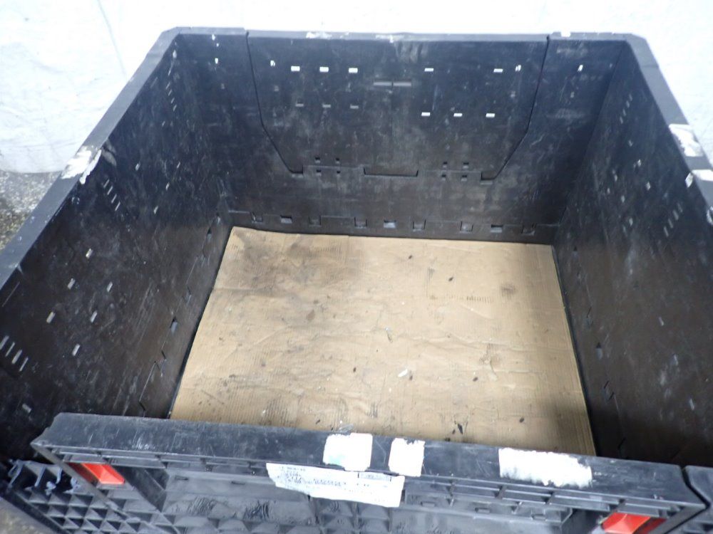 Cooper Standard Collapsible Plastic Crate