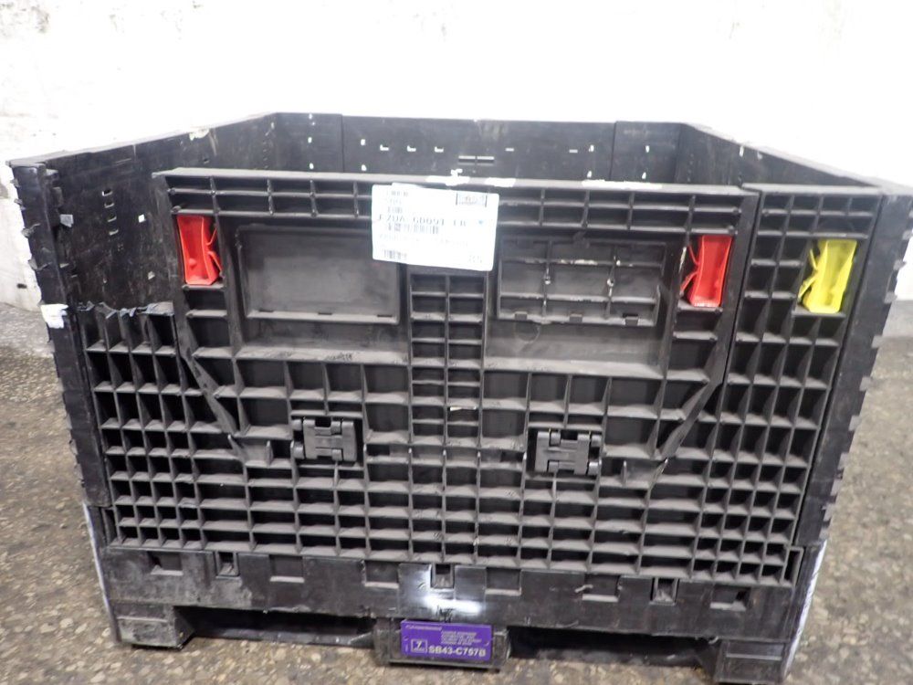 Cooper Standard Collapsible Plastic Crate