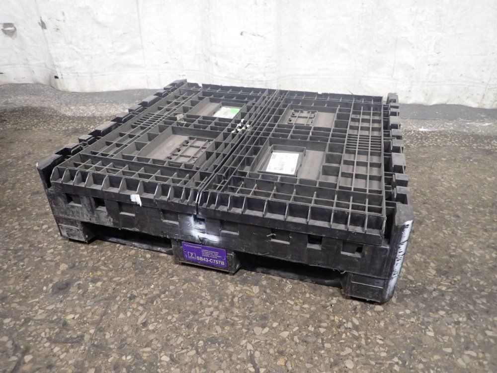 Cooper Standard Collapsible Plastic Crate