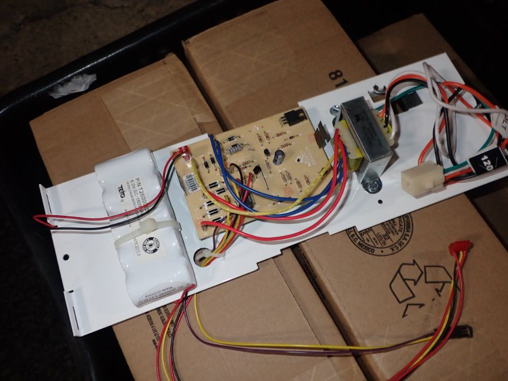 Cooper Emergency Lights