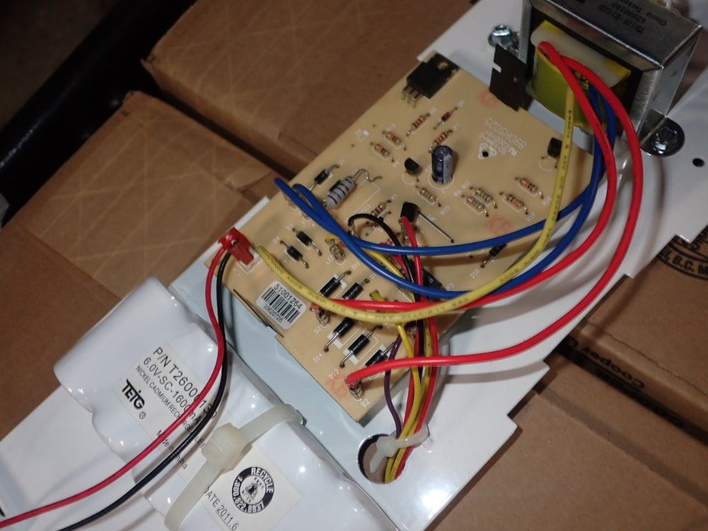 Cooper Emergency Lights