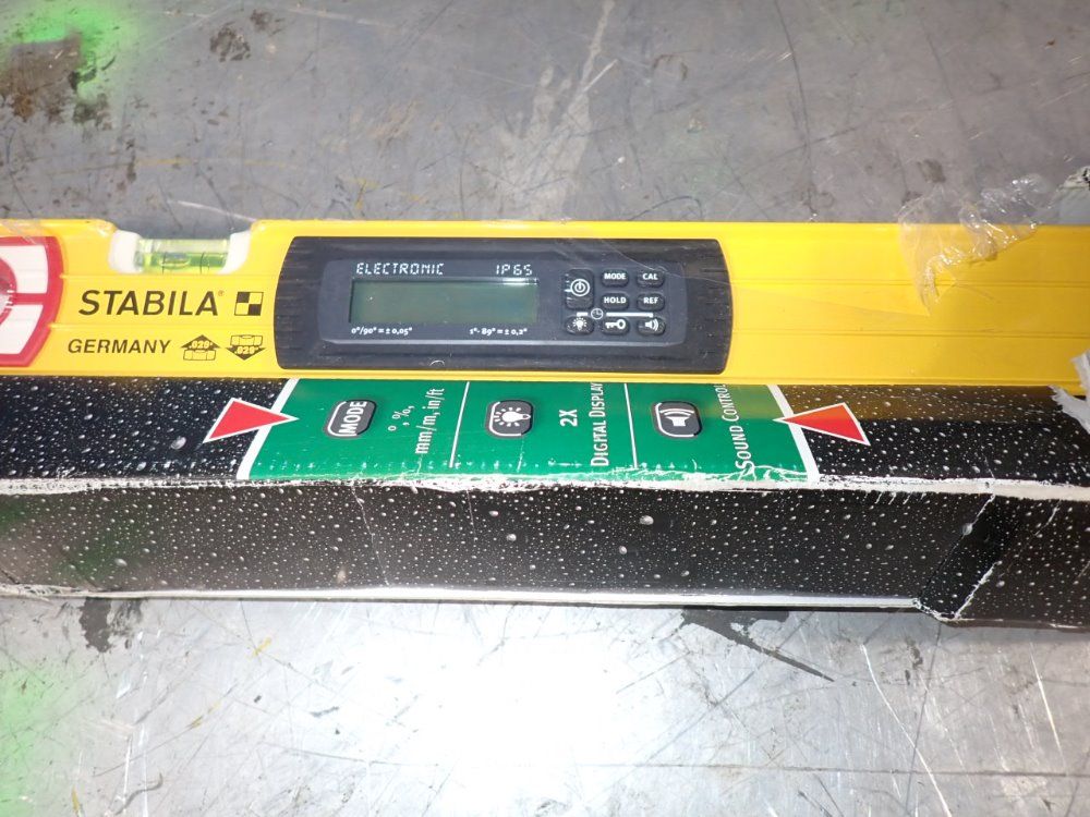 Stabila Electronic Leveler