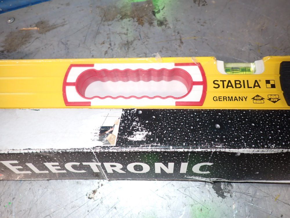 Stabila Electronic Leveler