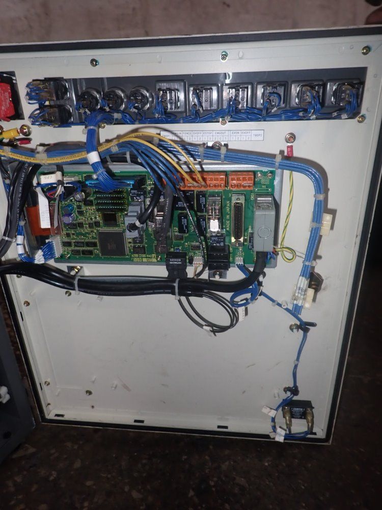 Fanuc System R-j3 Control Box