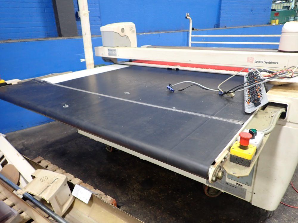 Lectra Vector 2500 V2 Cutting Table - Vector 2500 V2