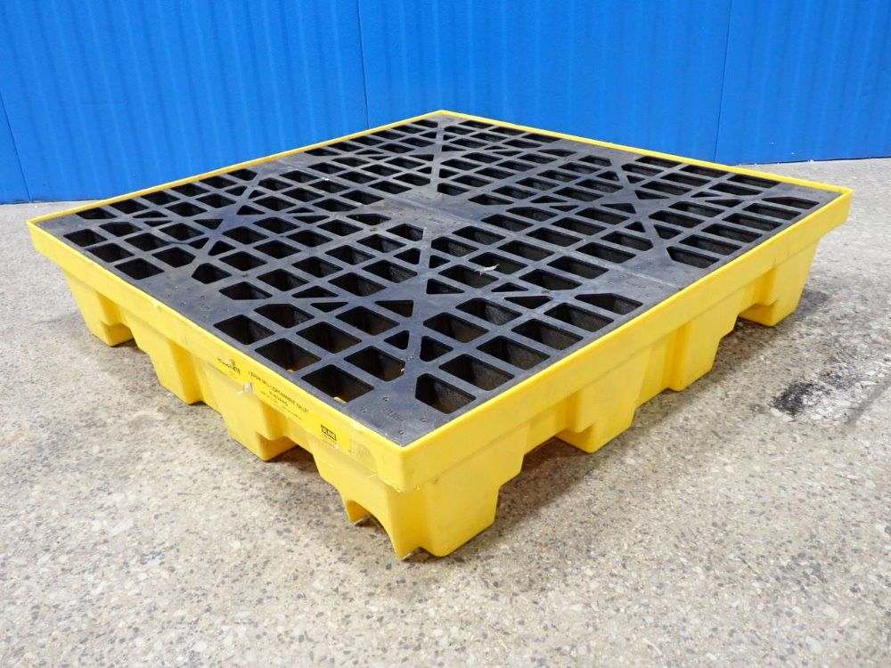 Uline Spill Containment Pallet