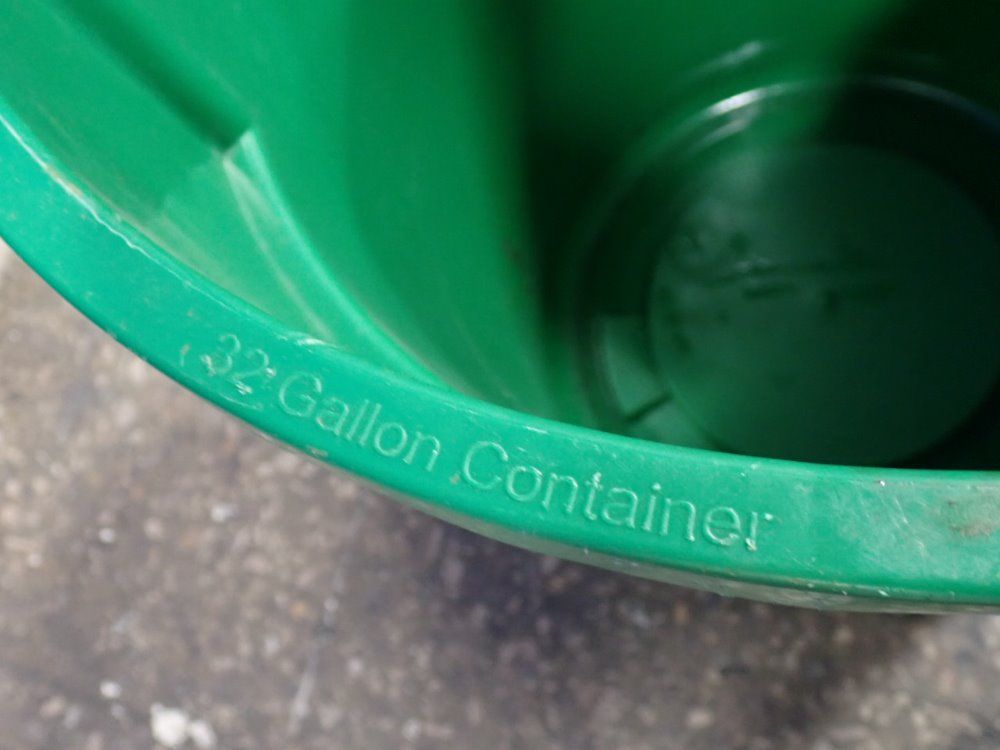 Pro Source Trash Can