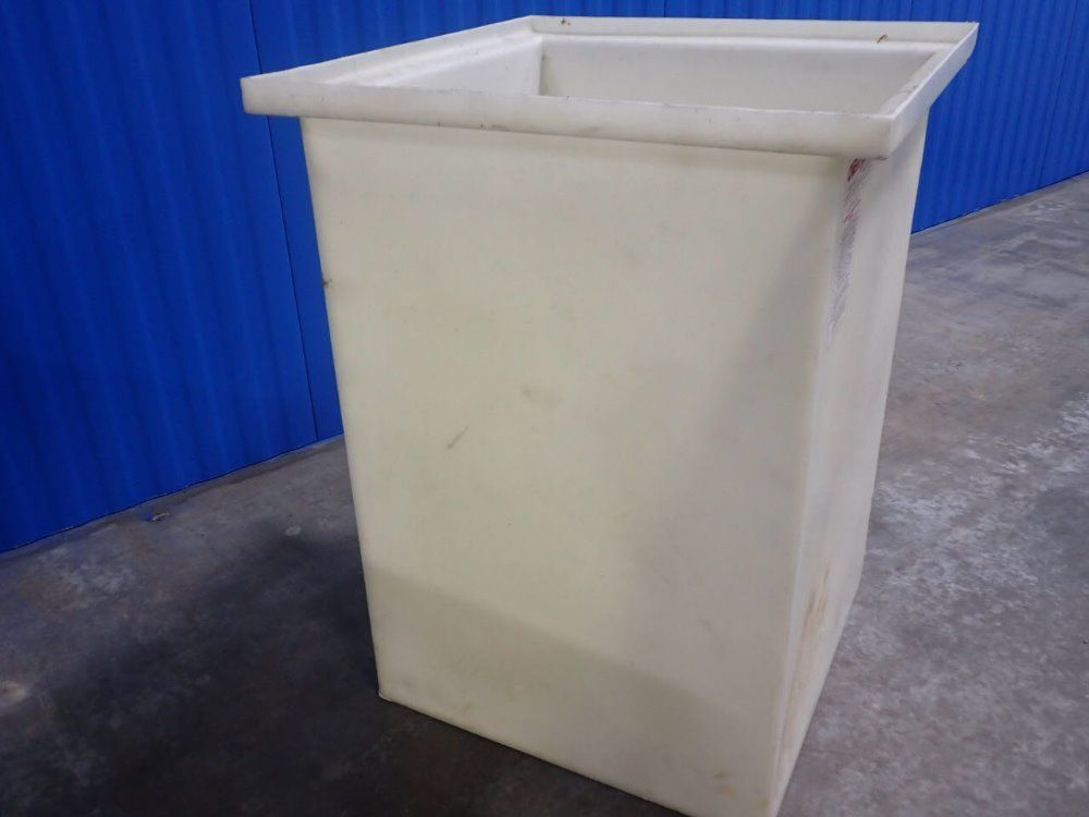 Chemtainer 90 Gal Tank