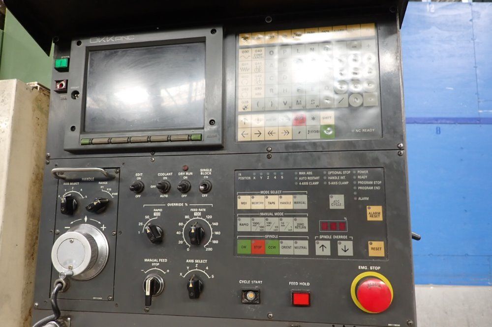 Okk 16" X 28 1/2" Pcv-40 Cnc Vmc - Pcv-40