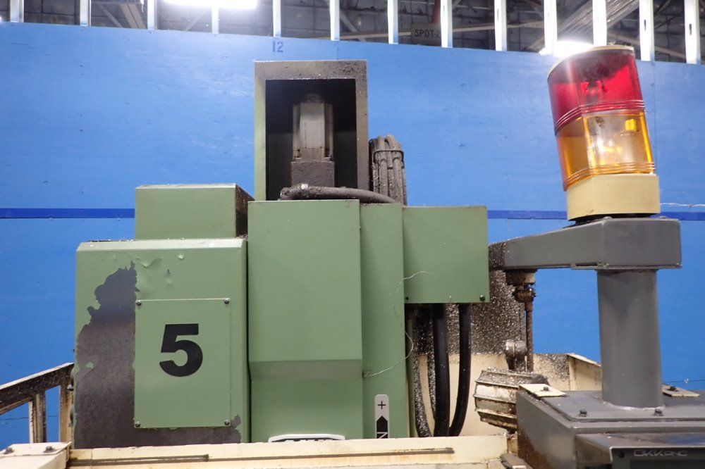 Okk 16" X 28 1/2" Pcv-40 Cnc Vmc - Pcv-40