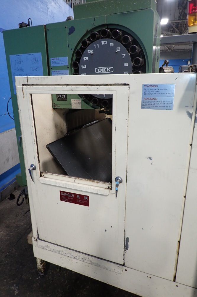 Okk 16" X 28 1/2" Pcv-40 Cnc Vmc - Pcv-40
