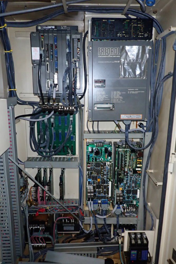 Okk 16" X 28 1/2" Pcv-40 Cnc Vmc - Pcv-40