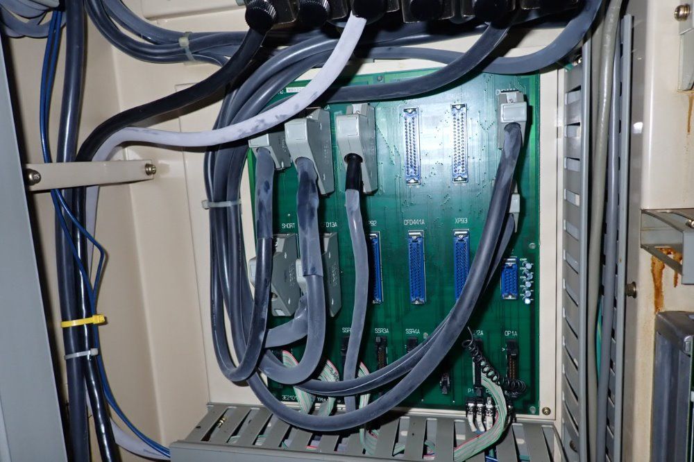 Okk 16" X 28 1/2" Pcv-40 Cnc Vmc - Pcv-40